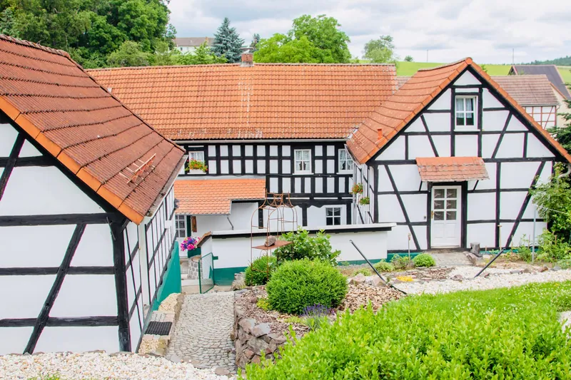 Fachwerkhaus mit Garten auf dem Hof in Wittchenstein